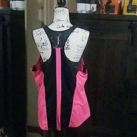 Pink & Black Active workout top - Picture 4 of 16